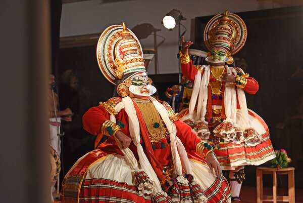 Peesappilly Rajeevan,Sadanam Manikandan (2)