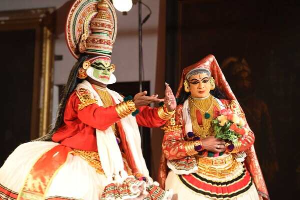 ,Sadanam Manikandan , Kalamandalam Praveen