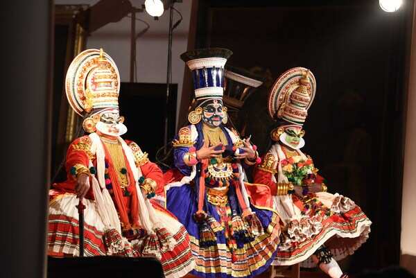 Peesappilly Rajeevan,Sadanam Bhasi, Sadanam Manikandan