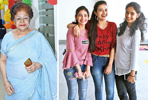 (L) AS Khan (R) Aafreen Pasha, Kirti Rastogi and Aditi Singh (BCCL/ Vishnu Jaiswal)