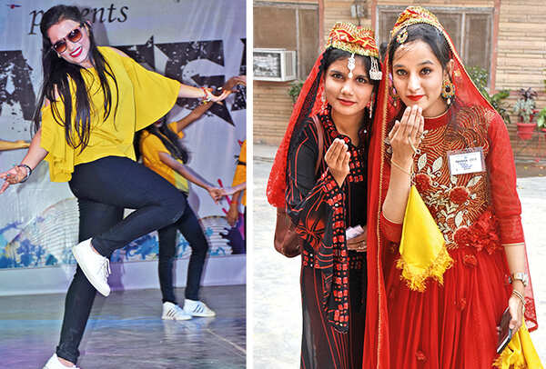 (L) Riya Singh (R) Samreen and Mariya (BCCL/ Vishnu Jaiswal)