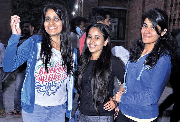 (L-R) Ratna, Neha and Harshita (BCCL/ AS Rathor)