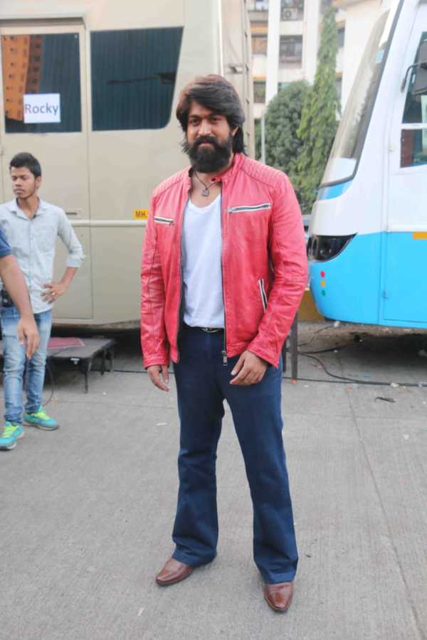 Pictures: Mouni Roy and Yash wrap shoot of their song in 'KGF' | Kannada  Movie News - Times of India