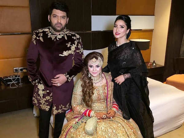 Kapil Sharma Enjoys Honeymoon With Wife Ginni Chatarth In Amsterdam -  Entertainment News: Amar Ujala - नवजोत सिद्धू विवाद के बीच पत्नी गिन्नी को  लेकर हनीमून मनाने विदेश पहुंचे कपिल ...