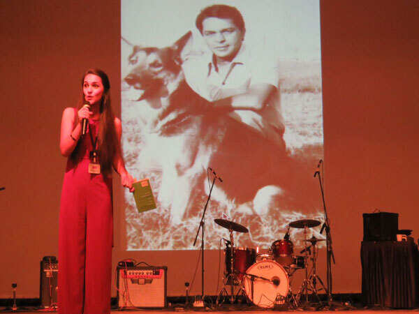 Tara-Sharma-Saluja-with-Partap-Sharma's-Dog-Detective-Ranjha