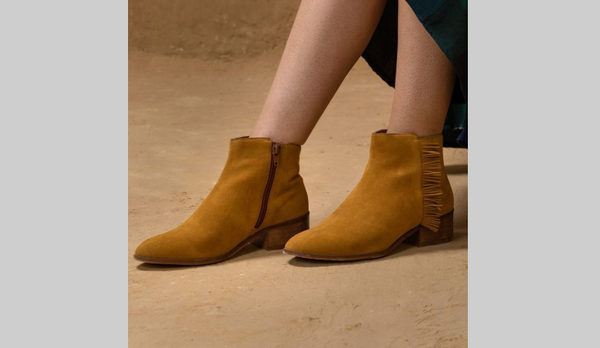 Koovs on sale chelsea boots