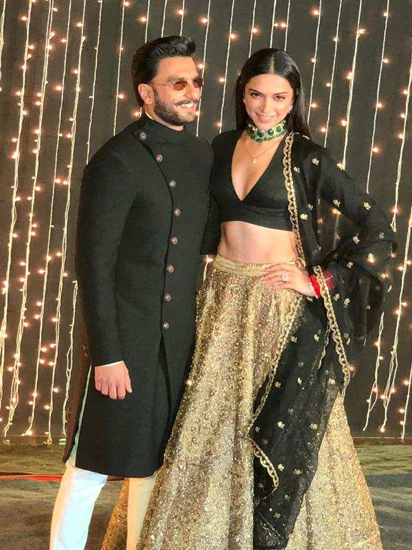 Ranveer Singh and Deepika Padukone twin in black as the attend Priyanka ...