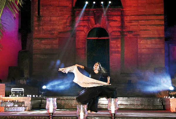 Sanjukta Sinha performing a kathak ballet on Ganga (BCCL/ Farhan Ahmad Siddiqui)