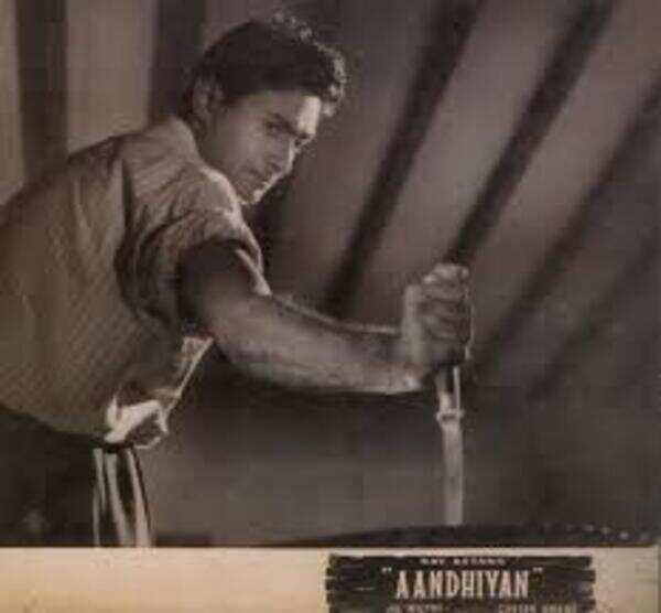 Aandhiyan