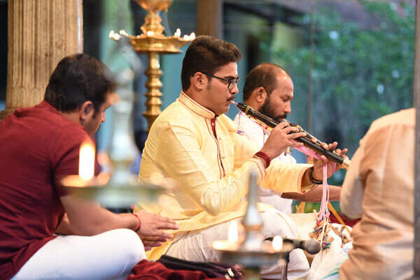 Akhil Anilkumar Vazhappally,Mavelikkara Sri Pradeep (2)