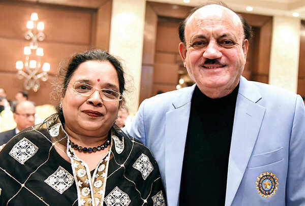 CK Khanna, Acting President, BCCI, with wife Shashi Khanna(BCCL)