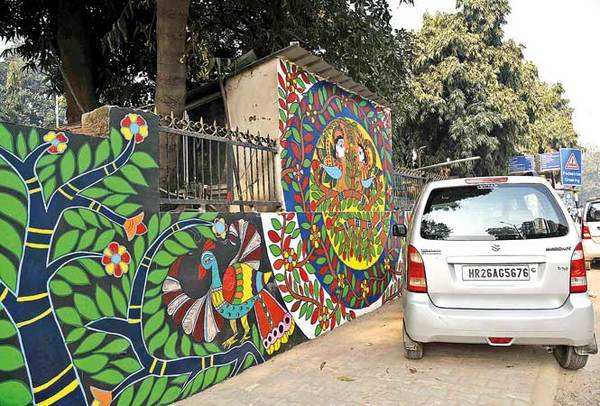 Municipal Corporation of Gurugram's office walls come alive with ...