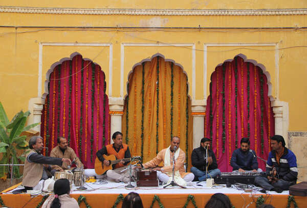 Ghanshyam Rao, Harish Gautam, Pawan Ghalotiya, Dr Vijayendra Gautam, Chandrakant Gautam, Anmol, Manbhawan Daangi at Soul Connect event