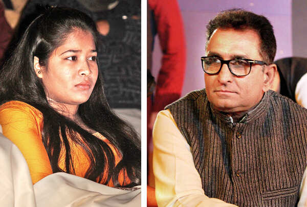 (L) Urvashi (R) Aamod Bhatt (BCCL/ Arvind Kumar)