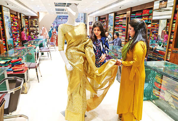Deepika Padukone’s golden Kanjeevaram, that she wore for her wedding reception, is much in demand among brides in Lucknow (BCCL/ Aditya Yadav)
