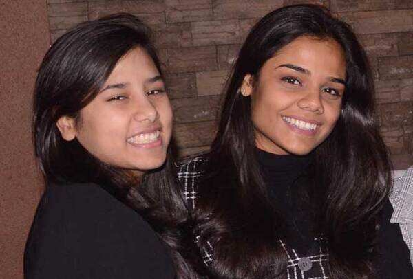 Left-to-Right-ishita-and-vidisha