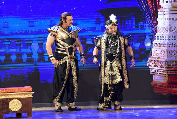 Puneet as Duryodhan and Gufi Paintal as Shakuni in the play