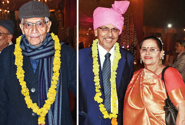 (L) Dr JL Seth (R) Rajeev and Neelam Seth (BCCL/ Vishnu Jaiswal)