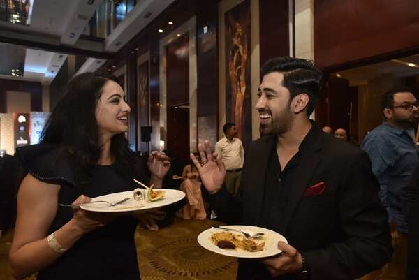 Shruti_Marathe_with_Pratik_Deshmukh (1)