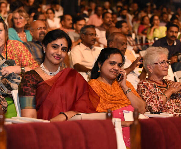 Methil Devika, Anitha