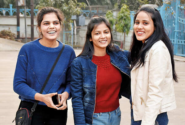 (L-R) Rashmi, Swapnil and Riya (BCCL/ Vishnu Jaiswal)