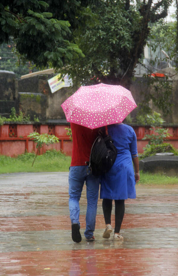 couple in rain 3