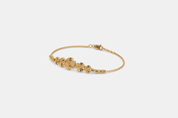 5 Bracelets for Girls Must Have to Wear Every Day