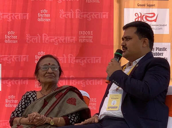Balendu Dwivedi talking about translations (2)