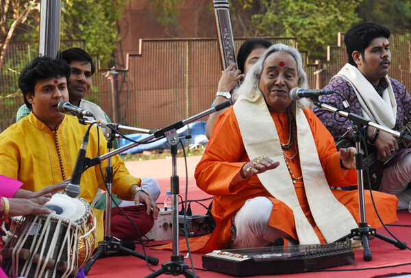 pandit channulal mishra_music at jkk (1)