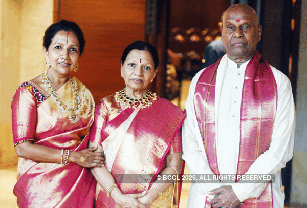 Bhavana Reddy, daughter of Raja Radha and Kaushalya Reddy, ties the ...