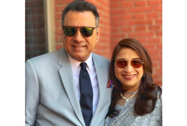 boman irani with wife