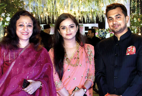(L-R) Aradhana, Saumya and Vineet (BCCL/ Vishnu Jaiswal)