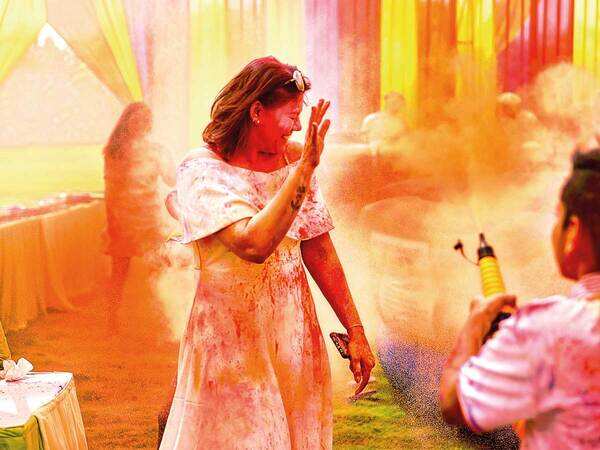 21_p1_Holi1