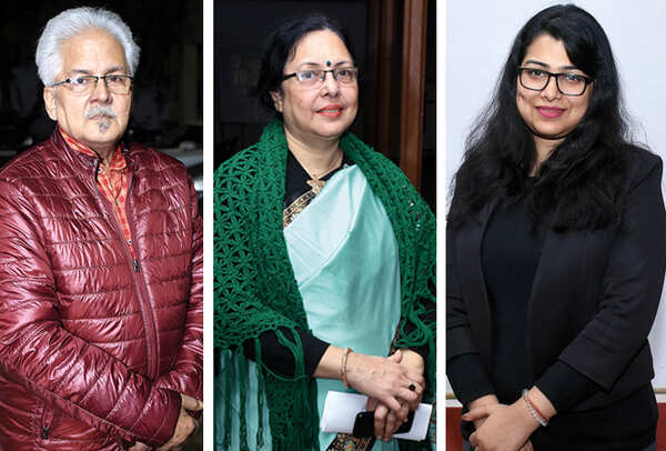 (L) Ashok Roy Choudhury (C) Enakshi Sinha (R) Trisha Sinha (BCCL/ Vishnu Jaiswal)