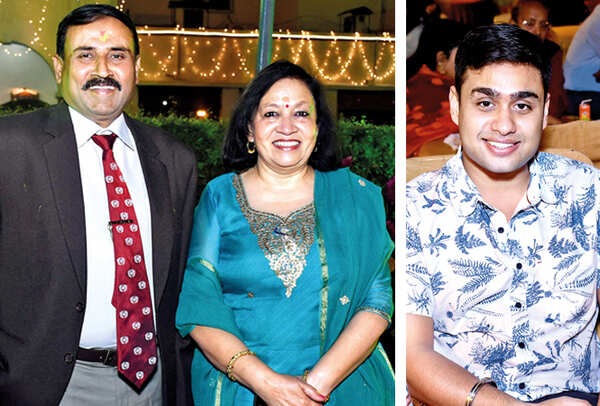 (L) JK Sharma and Anita (R) Jatin (BCCL/ Vishnu Jaiswal)