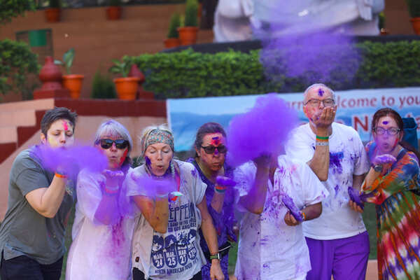 Holi celebrations in Rishikesh (Parmarth Niketan) (10)