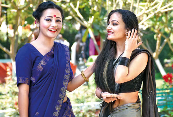 (L) Sanjana Bhandari (R) Khushboo Agarwal (BCCL/ Vishnu Jaiswal)