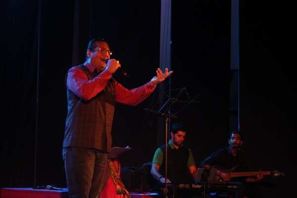 singer 1 (2)