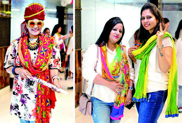 (L) Kanika (R) Preety and Meenakshi (BCCL/ Pankaj Singh)