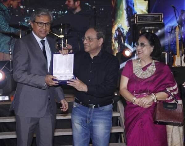 Renji Thomas and Dr Roy Chowdhury with wife