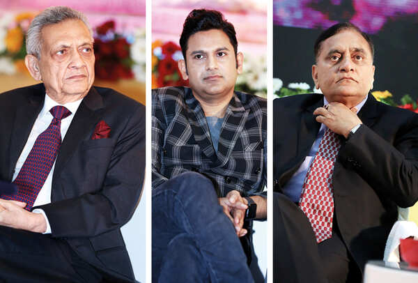 (L) Lalit Khaitan (C) Manoj Muntishir (R) OP Singh (BCCL/ Aditya Yadav)