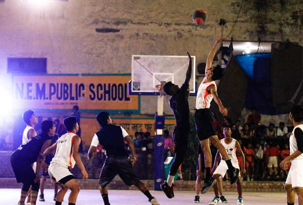 Noida's Dribble Academy organises a midnight tournament | Events Movie ...