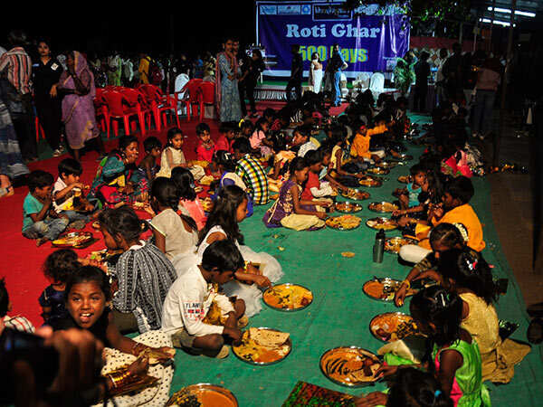 roti-ghar-javed-jafferry-ayub-khan-thane-(14)