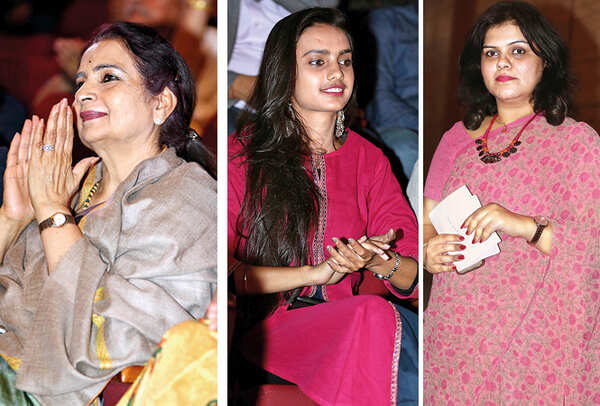 (L) Sadhna (C) Shreya Shukla (R) Kirti (BCCL/ Aditya Yadav)
