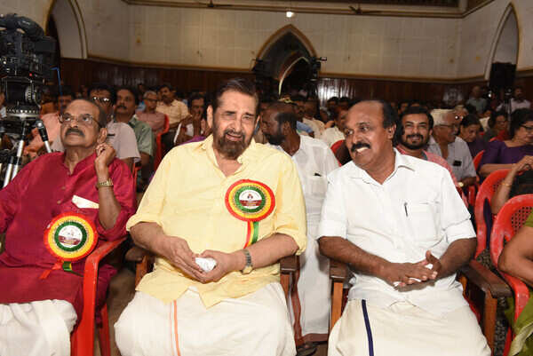 Chunakkara Ramankutty,Madhu,E Chandrashekaran