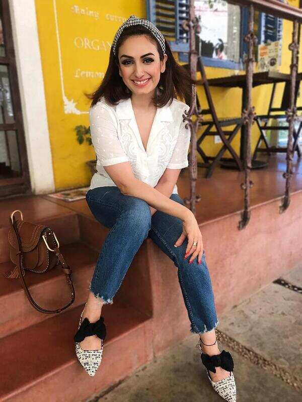 02 Akriti Kakar.