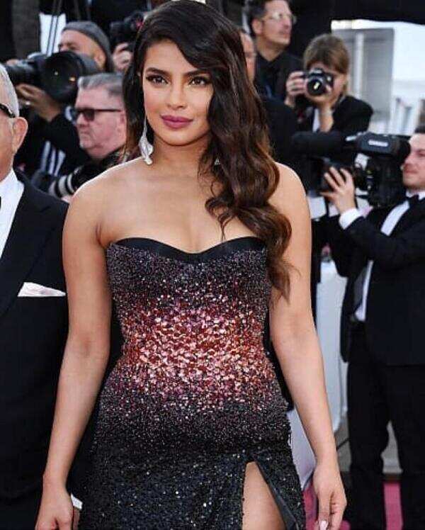Priyanka Cannes 2019 (2).