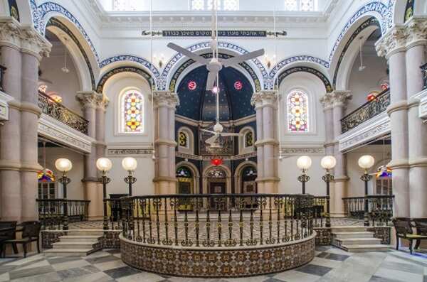 Maghen David synagogue by Subhadip Mukherjee