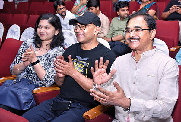 (L-R) Suchi Sahu, Pankaj and Col BK Prasad (BCCL/ Vishnu Jaiswal)