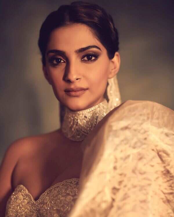 Sonam after party (1)